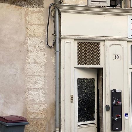 Le Pilori - Centre Historique, En Face Du Musee Du Pilori, A 2Mn A Pied De L'Hyper Centre Et Proche Toutes Commodites, Wifi-Netflix Niort Exterior photo