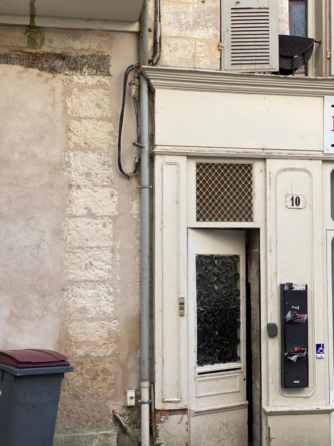 Le Pilori - Centre Historique, En Face Du Musee Du Pilori, A 2Mn A Pied De L'Hyper Centre Et Proche Toutes Commodites, Wifi-Netflix Niort Exterior photo